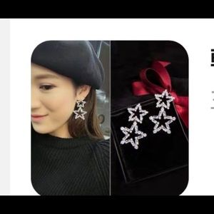 Swarovskistone element earrings